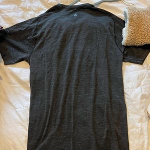 Mens lululemon shirt